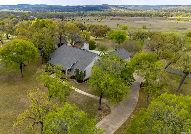Photo 4 of Single family home for sale at 1464 Saddle Club Dr, Kerrville, TX 78028 | MLS# 1959281 | Listing updated on 2026-06-14