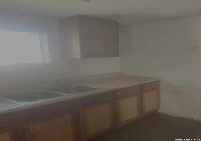 Photo 2 of Single family home for sale at 7215 Green Oak Pl, San Antonio, TX 78221 | MLS# 1959302 | Listing updated on 2026-05-07