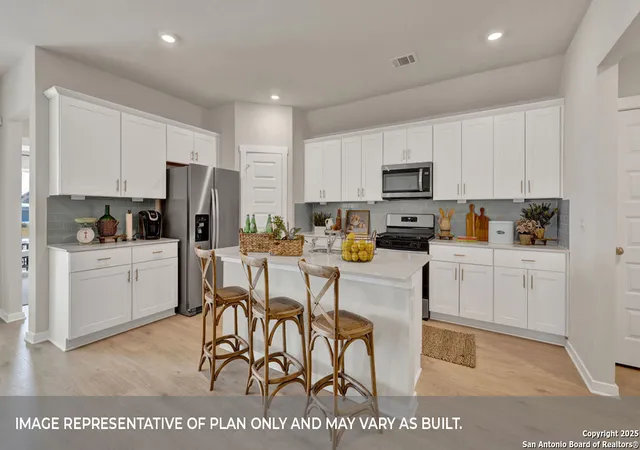 Photo 3 of Single family home for sale at 450 Mcginty Meadow Dr, Lockhart, TX 78644 | MLS# 1959303 | Listing updated on 2026-09-16