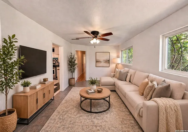 4th image of 1060 Gardner, Austin, TX 78721 | MLS# 1959321