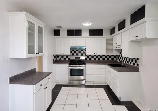 5th image of 1060 Gardner, Austin, TX 78721 | MLS# 1959321