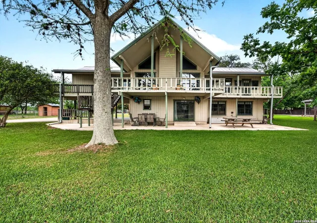 2nd image of 199 Lakeshore Dr S, Bandera, TX 78003 | MLS# 1959337