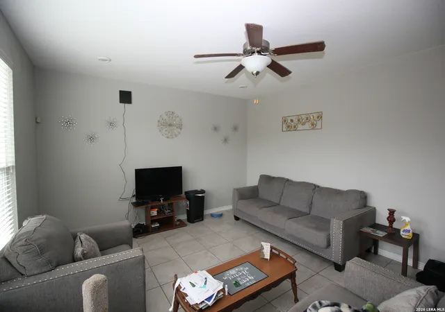 4th image of 109 Anchor Blf, Universal City, TX 78148 | MLS# 1959391