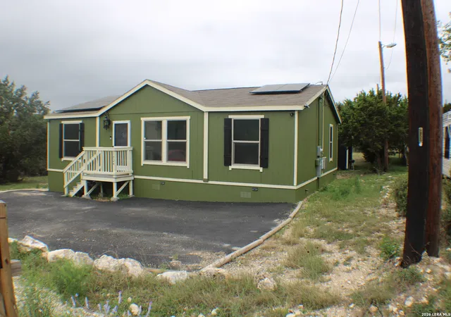 3rd image of 1824 Live Oak Dr, Canyon Lake, TX 78133 | MLS# 1959408