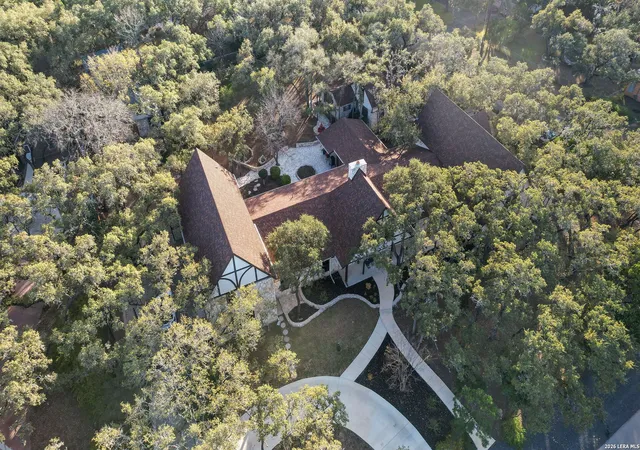 Photo 2 of Mansion for sale at 232 Meadowbrook Dr, Hollywood Park, TX 78232 | MLS# 1959432 | Listing updated on 2026-08-25