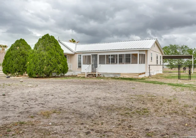 Homes for sale in Natalia, TX | 301 E County Road 678, Natalia, TX 78059 | MLS# 1959469