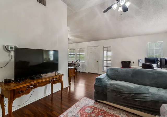 Photo 4 of Single family home for sale at 301 E County Road 678, Natalia, TX 78059 | MLS# 1959469 | Listing updated on 2026-04-30