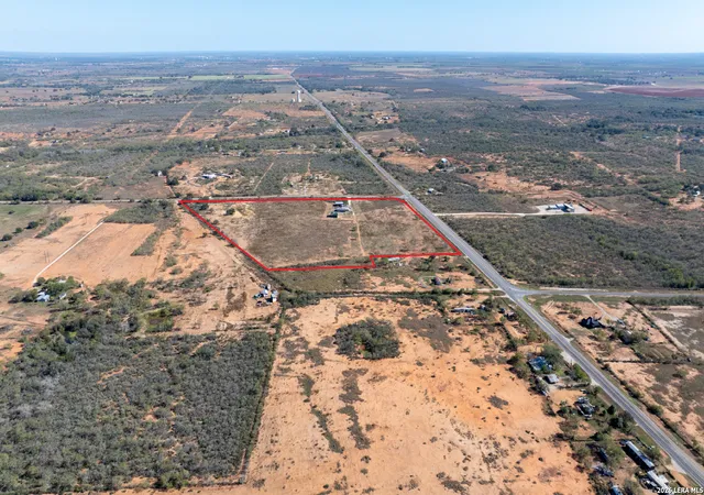 4th image of 6286 Farm To Market 2146, Jourdanton, TX 78026 | MLS# 1959485