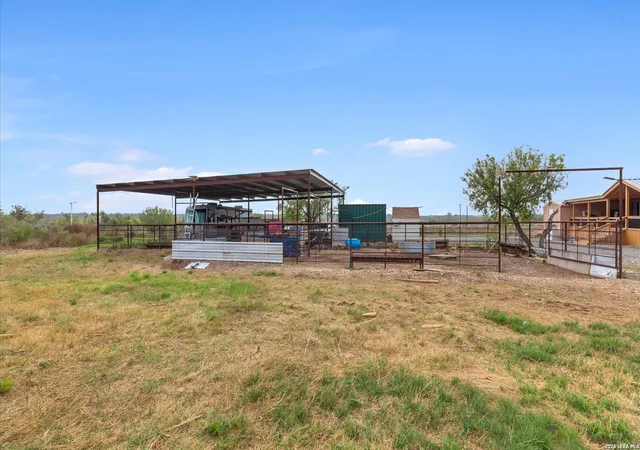 Homes for sale in Jourdanton, TX | 6286 Farm To Market 2146, Jourdanton, TX 78026 | MLS# 1959487