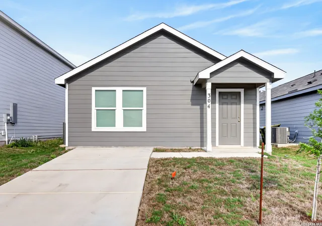 1st image of 304 Alligator Crk, Seguin, TX 78155 | MLS# 1959489