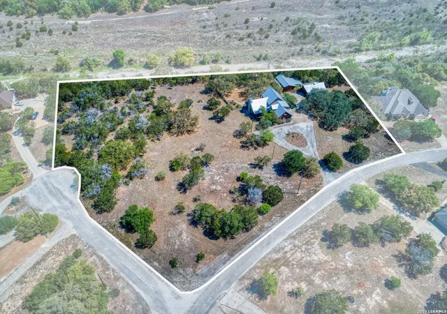 2nd image of 513 Riverview Dr, Bandera, TX 78003 | MLS# 1959503
