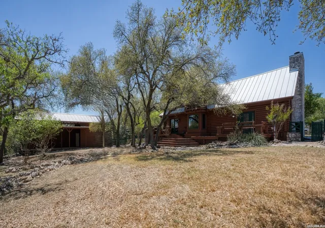 5th image of 513 Riverview Dr, Bandera, TX 78003 | MLS# 1959503