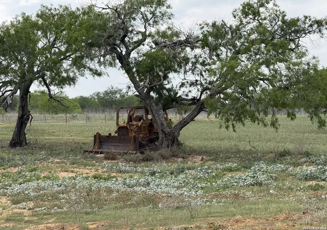 3rd image of 00 County Road 405, Floresville, TX 78114 | MLS# 1959597