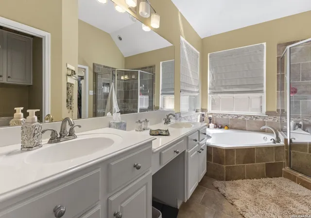 Photo 3 of Single family home for sale at 15106 Grayoak Forest, San Antonio, TX 78248 | MLS# 1959728 | Listing updated on 2026-09-24