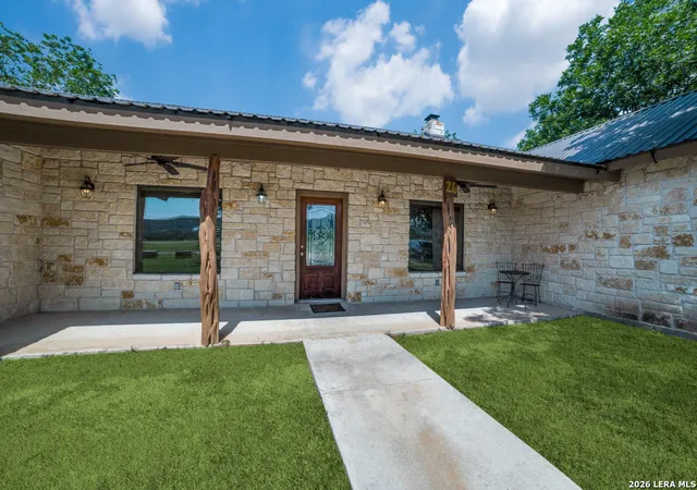 Photo 4 of Single family home for sale at 170 Johnny Seibert, Leakey, TX 78873 | MLS# 1959771 | Listing updated on 2026-09-18