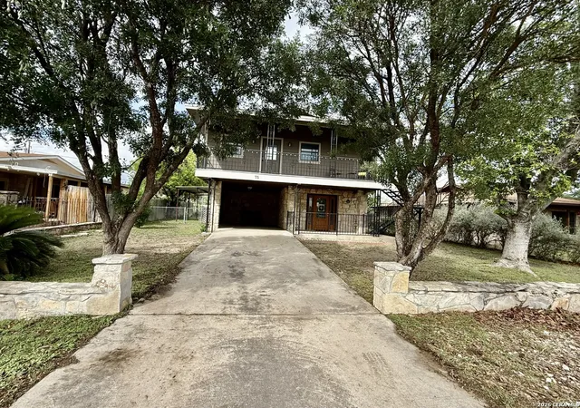 Photo 2 of Single family home for sale at 75 Wainwright, Brackettville, TX 78832 | MLS# 1959802 | Listing updated on 2026-07-14