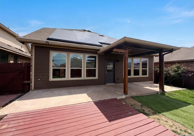 Photo 4 of Sale Pending at 5815 Akin Elm, San Antonio, TX 78261 | MLS# 1959850 | Listing updated on 2026-09-04