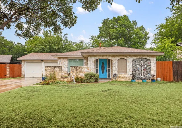 Photo 2 of Sale Pending at 6231 Farragut Dr, San Antonio, TX 78238 | MLS# 1959951 | Listing updated on 2026-07-31