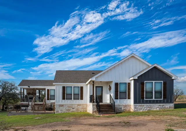 2nd image of 208 Well Pad Rd, George West, TX 78022 | MLS# 1959954