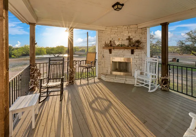 Photo 4 of House for sale at 208 Well Pad Rd, George West, TX 78022 | MLS# 1959954 | Listing updated on 2026-06-23
