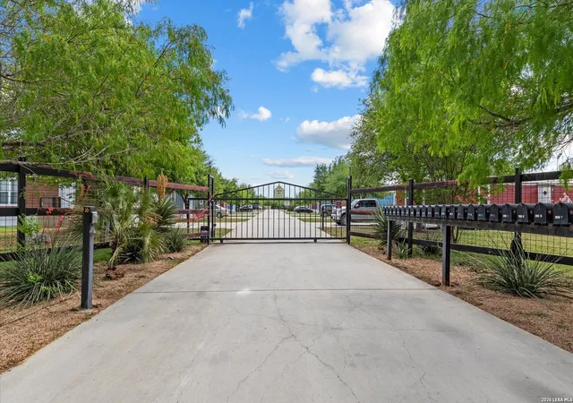 2nd image of 1911 Wald, New Braunfels, TX 78132 | MLS# 1959972