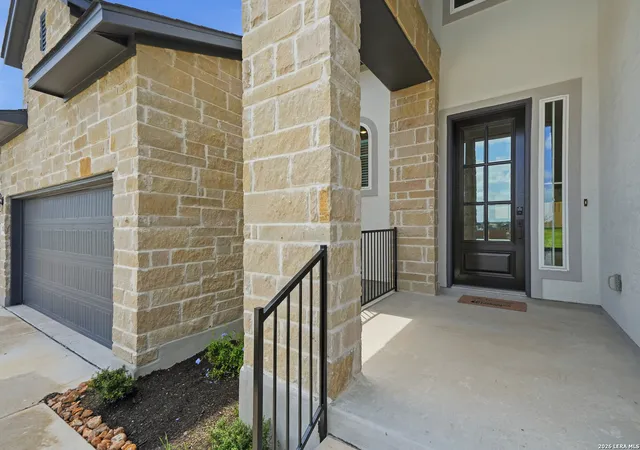 4th image of 102 Kari Dr, Castroville, TX 78009 | MLS# 1959974