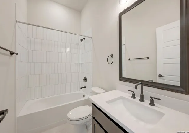 5th image of 1335 Wilson Crk, San Antonio, TX 78228 | MLS# 1960035