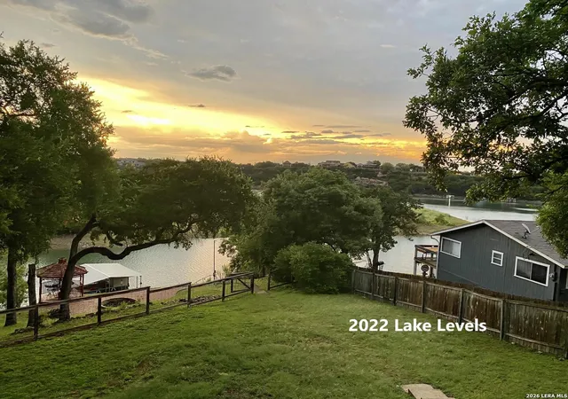 Photo 3 of Single family home for sale at 25420 Cove Dr, Spicewood, TX 78669 | MLS# 1960074 | Listing updated on 2026-05-02