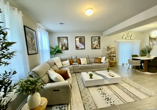 Photo 4 of Single family home for sale at 664 Ferrule Dr, Kyle, TX 78640 | MLS# 1960107 | Listing updated on 2026-05-03