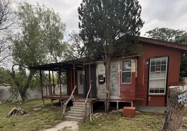 1st image of 508 N Bright Dr, Devine, TX 78016 | MLS# 1960123