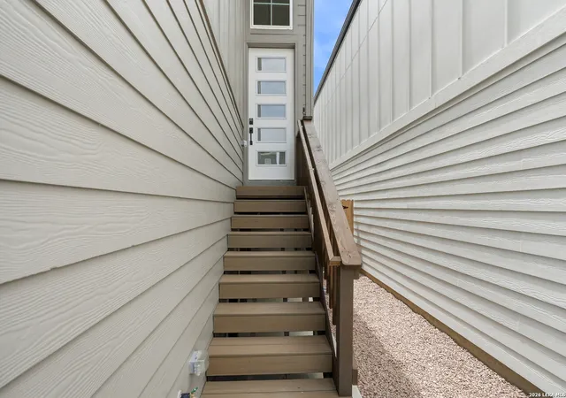 Photo 4 of Condo for sale at 6464 Babcock Road #UNIT 902, San Antonio, TX 78249 | MLS# 1960126 | Listing updated on 2026-08-22