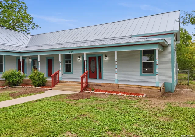 2nd image of 309 E Houston Street, Knippa, TX 78870 | MLS# 1960149