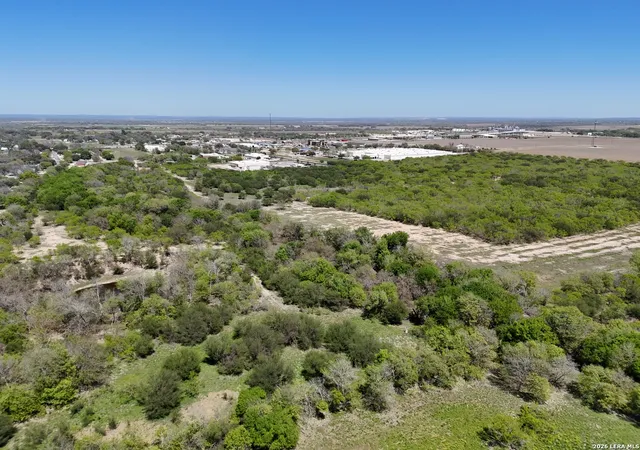 3rd image of 287 N 22Nd, Hondo, TX 78861 | MLS# 1960172
