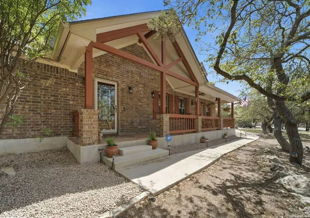 Photo 2 of Single family home for sale at 1777 Crossbow Dr, Canyon Lake, TX 78133 | MLS# 1960174 | Listing updated on 2026-10-25