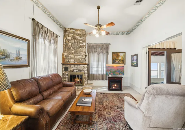 Photo 4 of Single family home for sale at 1028 Jefferson St, Kerrville, TX 78028 | MLS# 1960200 | Listing updated on 2026-06-23