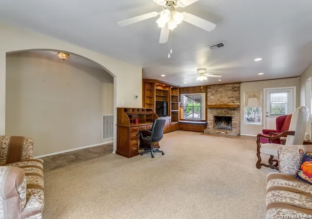 2nd image of 212 Kendall Oaks Dr, Boerne, TX 78006 | MLS# 1960298