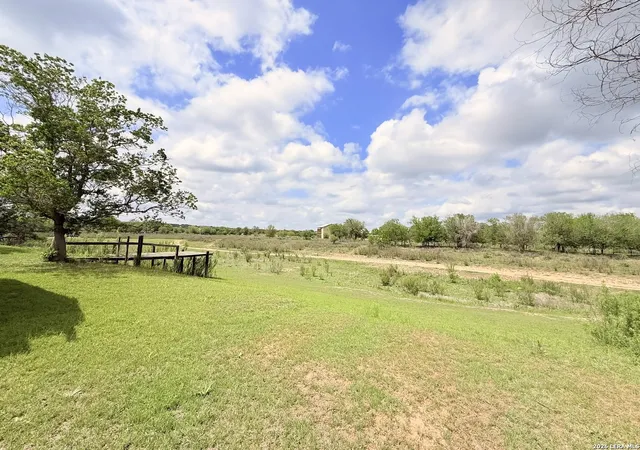 4th image of 738 Lakeshore Dr S, Bandera, TX 78003 | MLS# 1960439