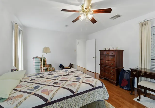 Photo 4 of Sale Pending at 6319 Lakewood Park, Windcrest, TX 78239 | MLS# 1960491 | Listing updated on 2026-08-30