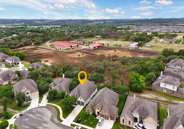 Photo 3 of Single family home for sale at 135 Wildrose Hill, Boerne, TX 78006 | MLS# 1960530 | Listing updated on 2026-04-23