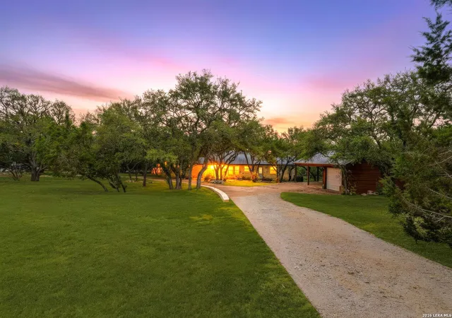 Photo 3 of Single family home for sale at 213 Timber View, Boerne, TX 78006 | MLS# 1960538 | Listing updated on 2026-08-14