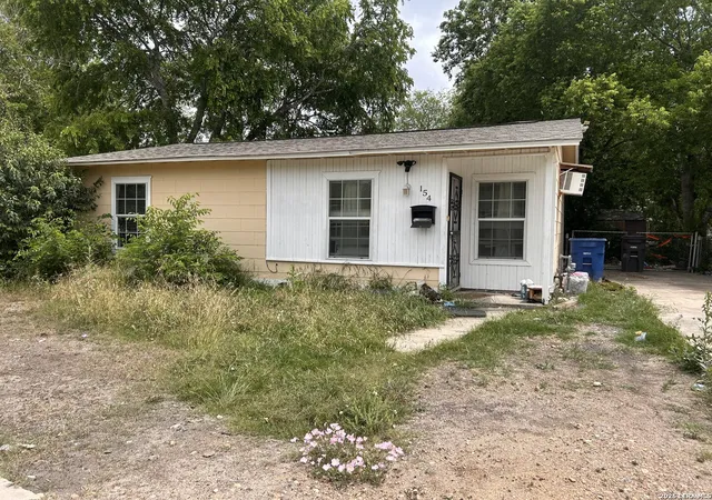 Photo 2 of Sale Pending at 154 E Hutchins, San Antonio, TX 78221 | MLS# 1960569 | Listing updated on 2026-04-30