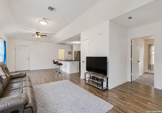 5th image of 367 Corliss, San Antonio, TX 78220 | MLS# 1960574