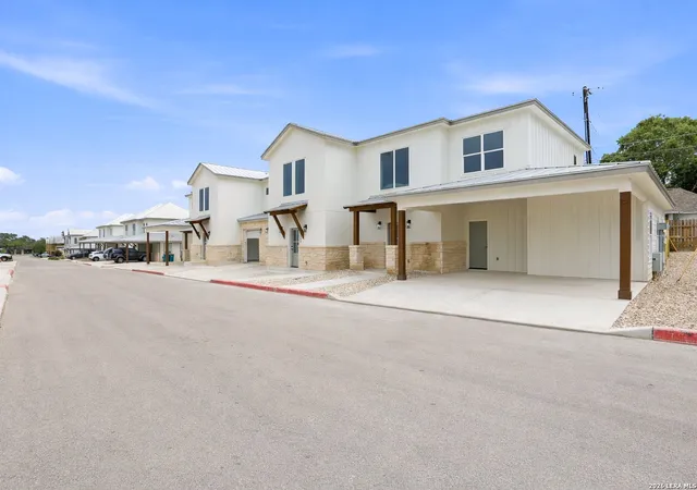 Photo 1 of Single family home for sale at 1143 Paniolo Dr, Boerne, TX 78006 | MLS# 1960586 | Listing updated on 2026-08-22