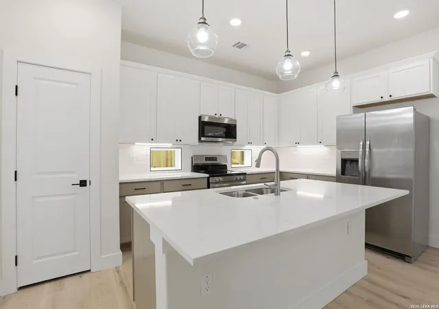 Photo 3 of Single family home for sale at 1143 Paniolo Dr, Boerne, TX 78006 | MLS# 1960586 | Listing updated on 2026-08-22
