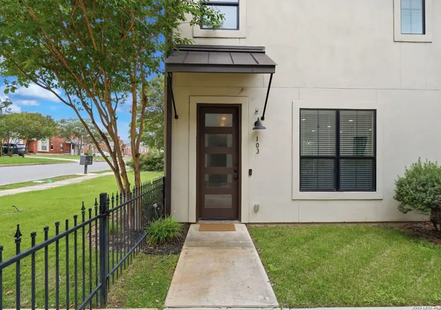 Homes for sale in Alamo Heights, TX | 171 Barilla Pl, Alamo Heights, TX 78209
