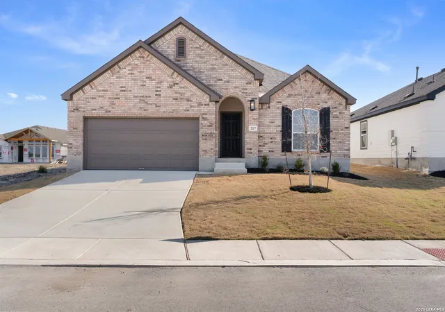 Photo 1 of Sale Pending at 140 Laurel Hike, San Antonio, TX 78253 | MLS# 1960625 | Listing updated on 2026-09-17