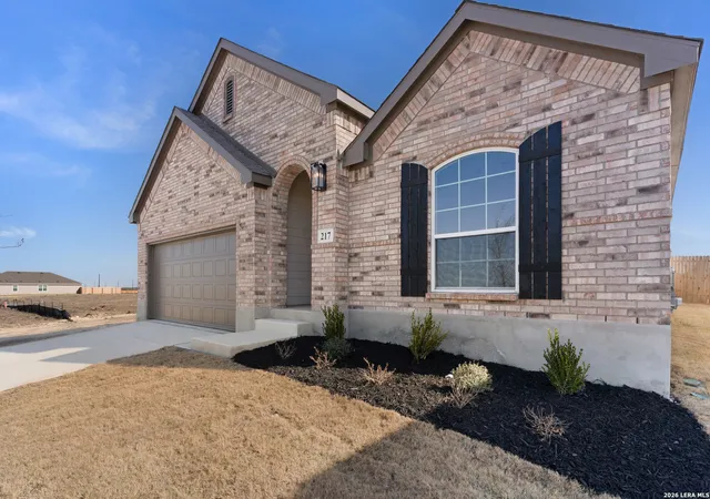 Photo 2 of Sale Pending at 140 Laurel Hike, San Antonio, TX 78253 | MLS# 1960625 | Listing updated on 2026-09-17
