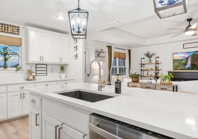Photo 4 of Sale Pending at 2520 County Rd 319, La Vernia, TX 78121 | MLS# 1960660 | Listing updated on 2026-05-08