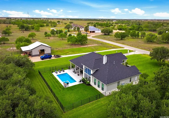 Photo 1 of Single family home for sale at 131 Wright Creek Rd, Victoria, TX 77905 | MLS# 1960666 | Listing updated on 2026-09-15