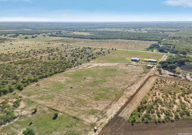 Homes for sale in Hondo, TX | 9009 Farm To Market 462 S, Hondo, TX 78861 | MLS# 1960677